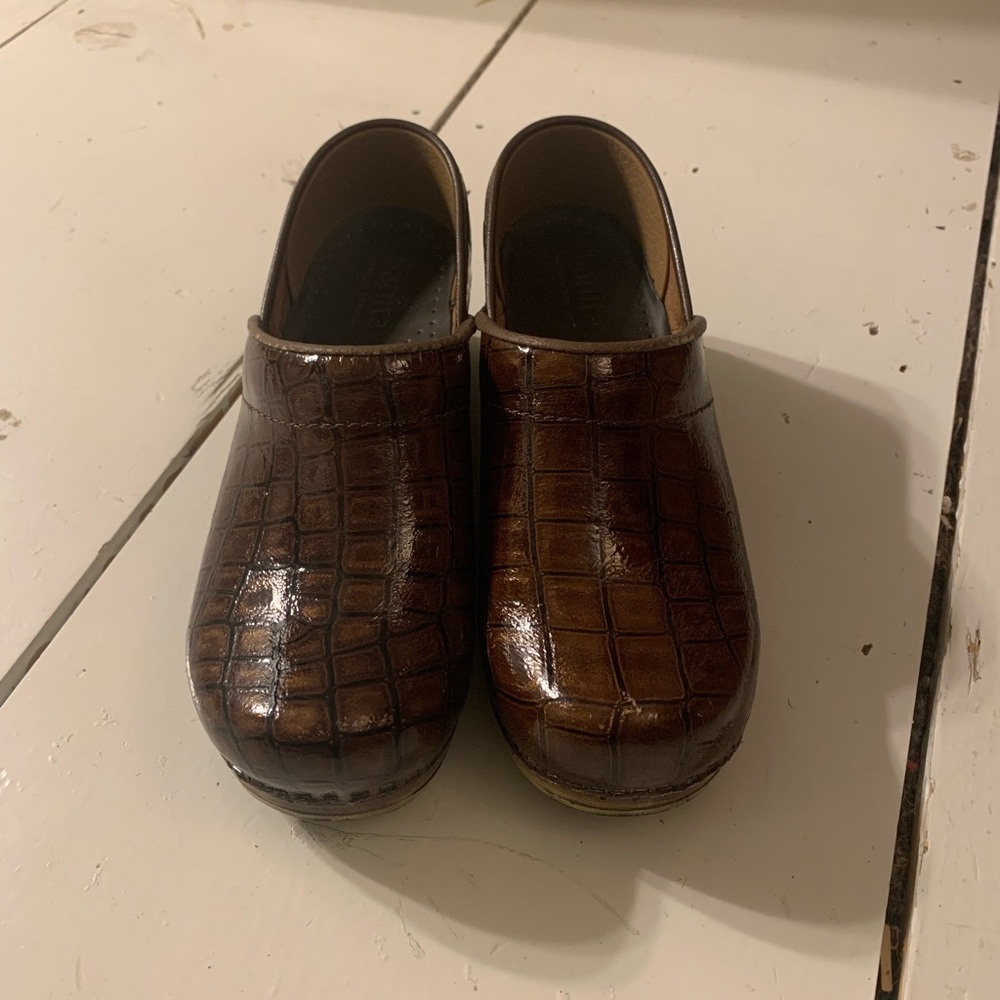 Sanita alligator skin clogs..